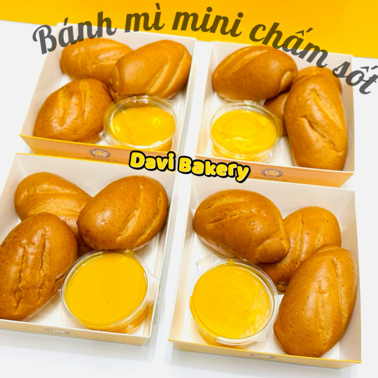 BÁNH MÌ MINI CHẤM SỐT