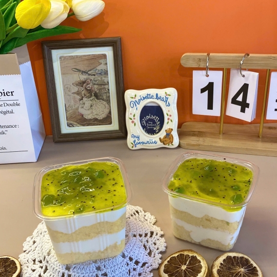 Bánh Mousse Kiwi